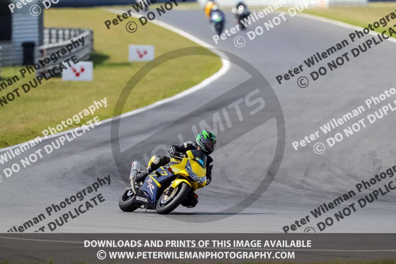 enduro digital images;event digital images;eventdigitalimages;no limits trackdays;peter wileman photography;racing digital images;snetterton;snetterton no limits trackday;snetterton photographs;snetterton trackday photographs;trackday digital images;trackday photos